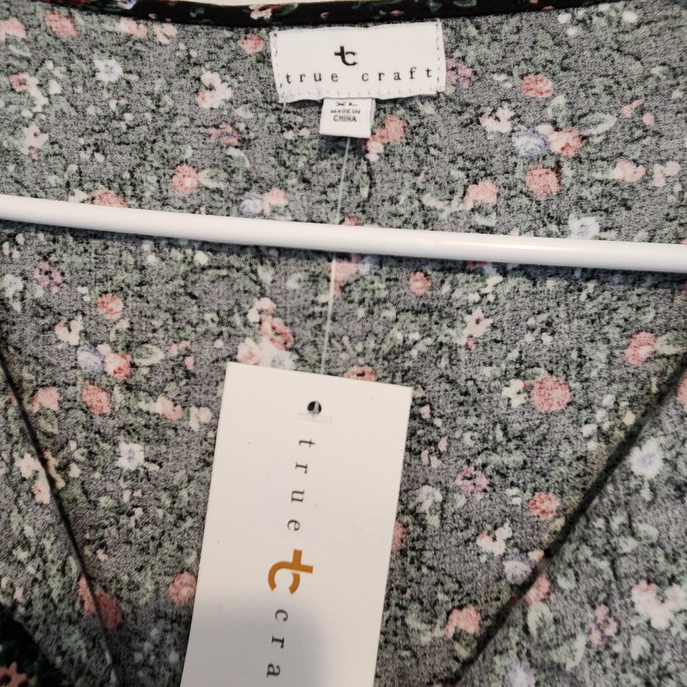 True Craft Floral Top